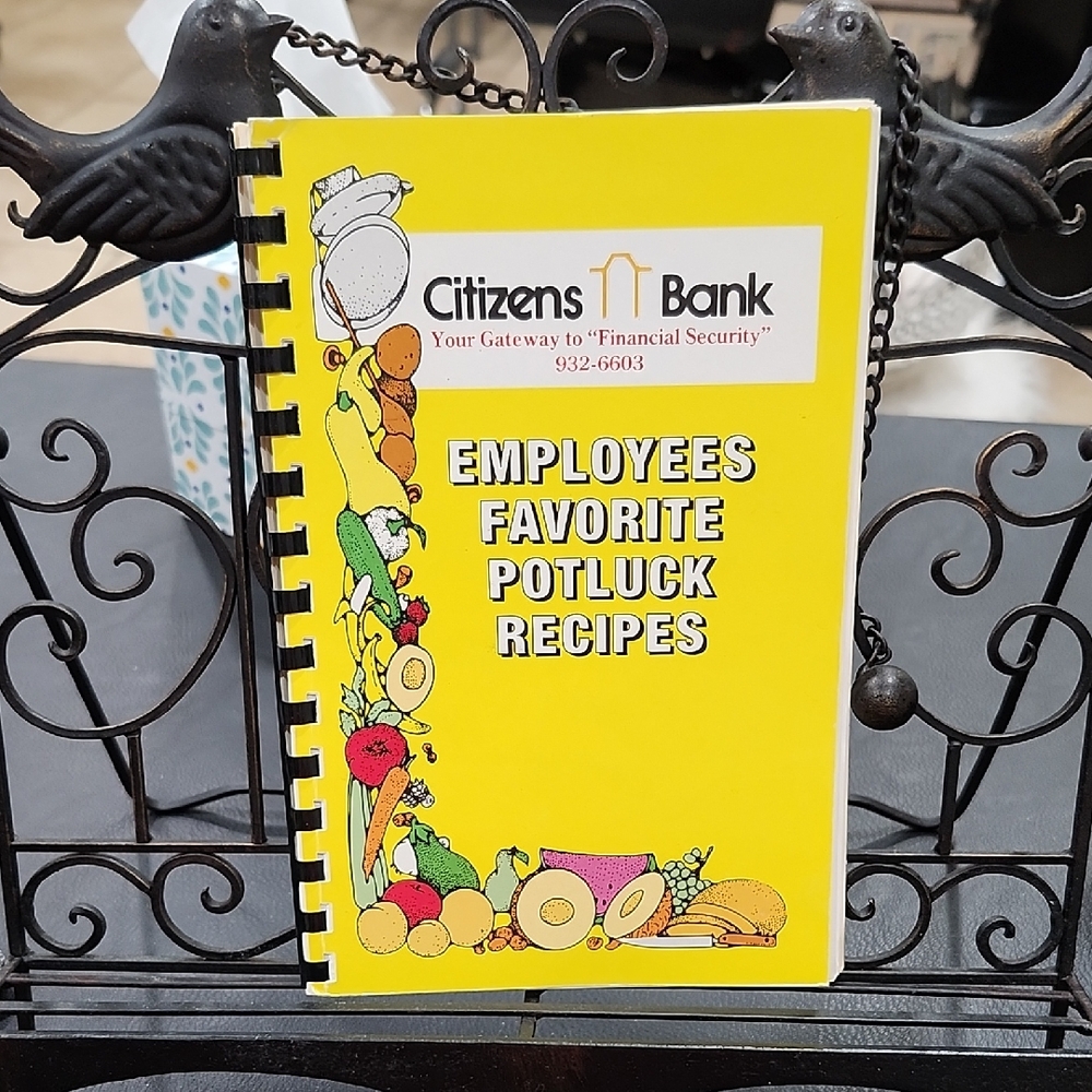 EMPLOYEES FAVORITE POTLUCK RECIPES COOKBOOK